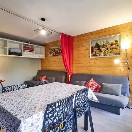 En Montagne A 30 M² Avec Balcon شقة *